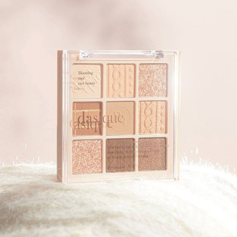 DASIQUE Shadow Palette Knit Edition